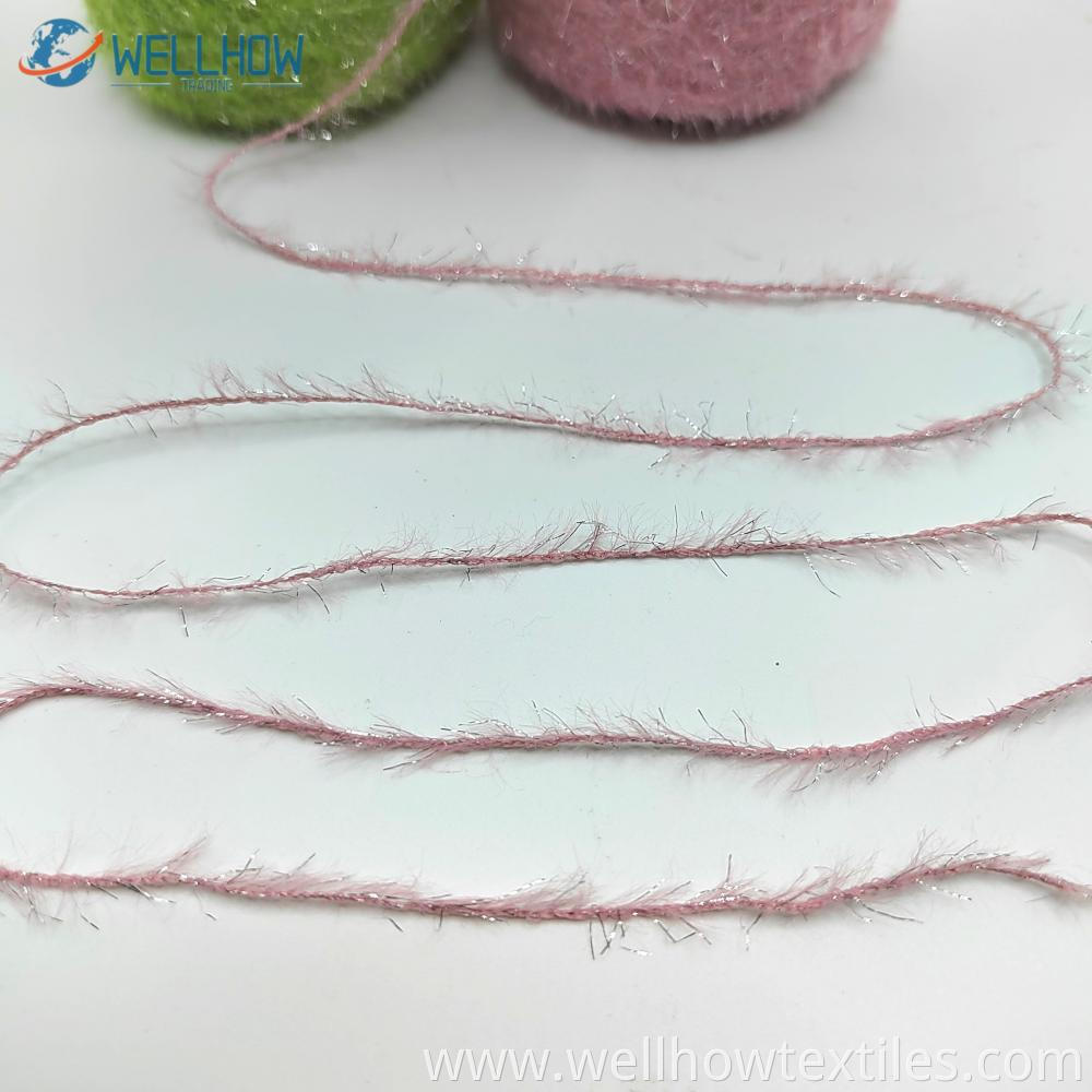 Sliver Feather Yarn 1